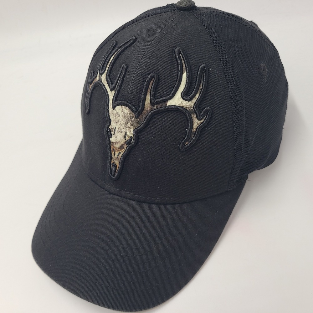 Field & Stream Hat Fitted (Seems M-L) Mesh Black Camo Deer Skull Hunting Men